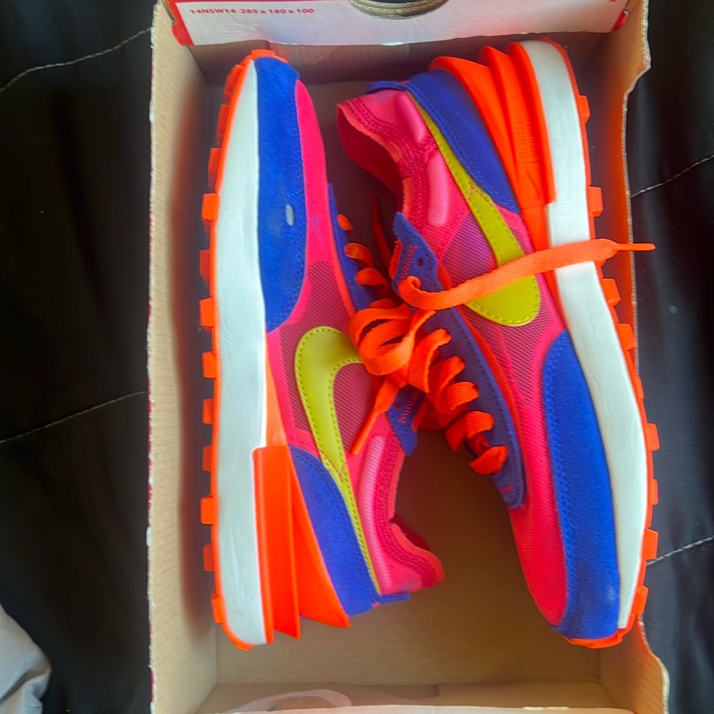 Women Nike Waffle One (Size 6)